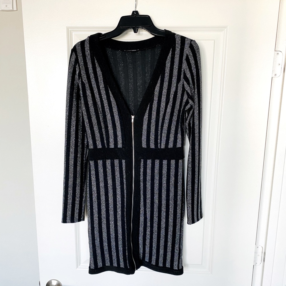 Fashion Nova- Women’s Black/ Metallic MIDI- Size L